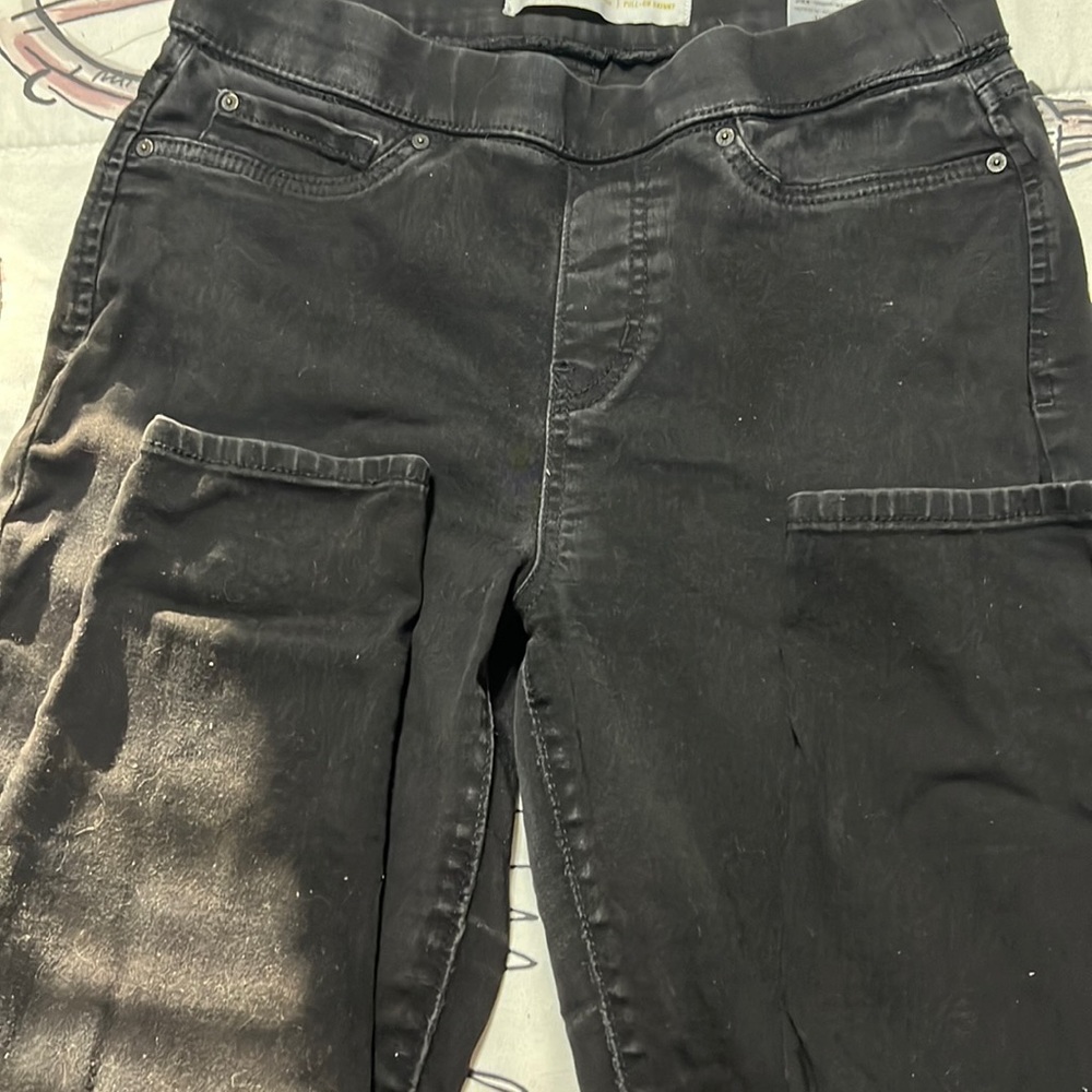 Black Levi’s jean